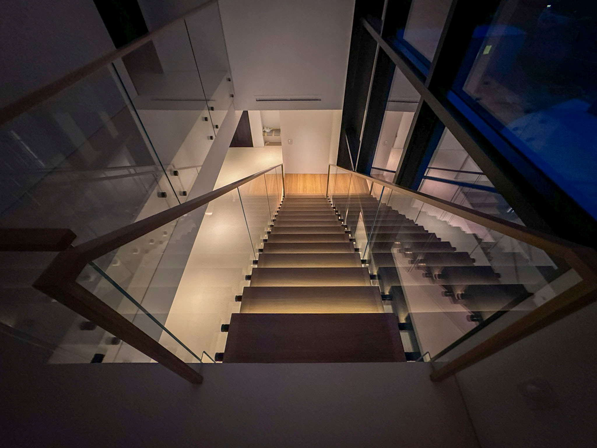 126_Visually Open and Light Contemporary Staircase, Mclean, VA 22102
