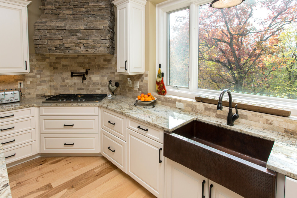 Inspiration for a transitional kitchen remodel in Cedar Rapids