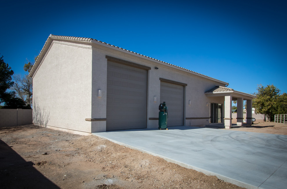 Tuscan garage photo in Phoenix