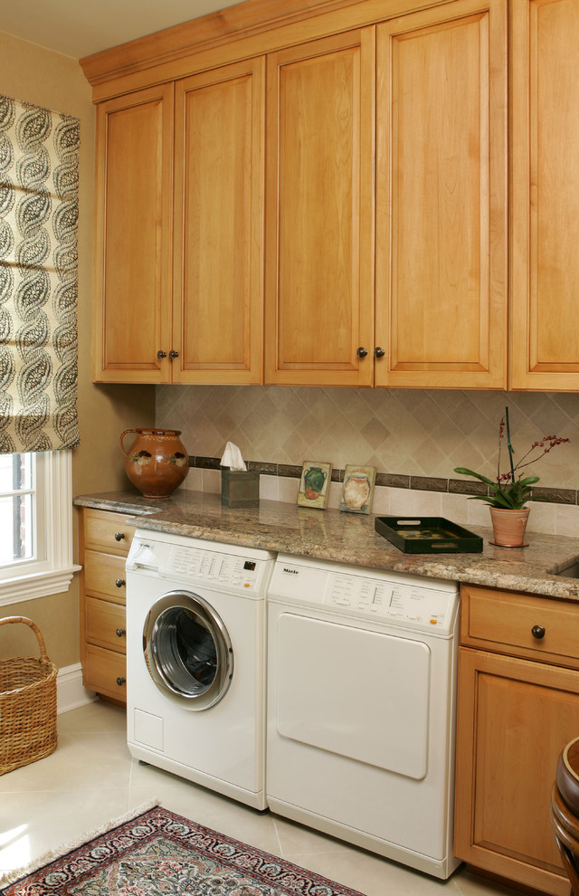 Design ideas for a traditional laundry room in Philadelphia.