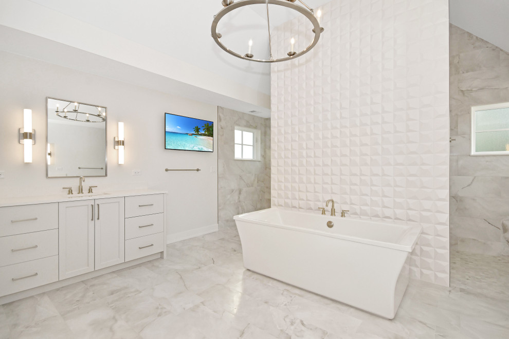 Bathroom - transitional bathroom idea in Chicago