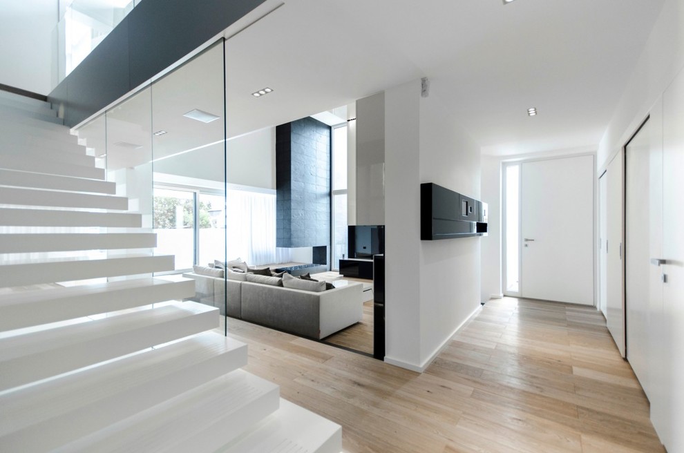 Стеклянные ограждения лестниц