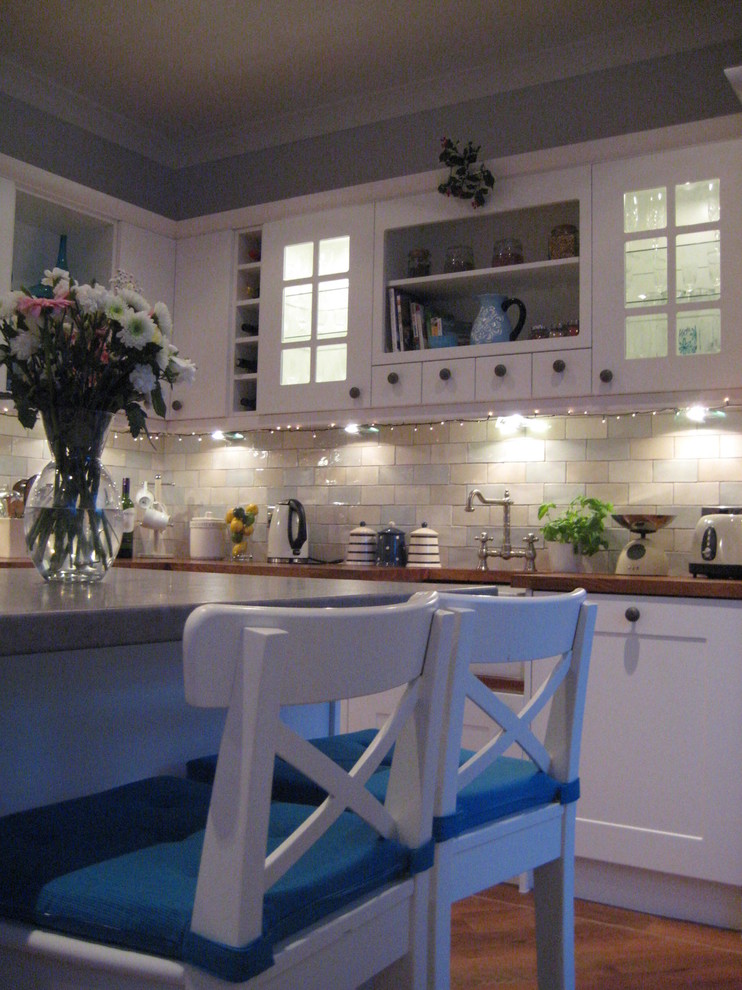 Inspiration for a traditional kitchen in Manchester.