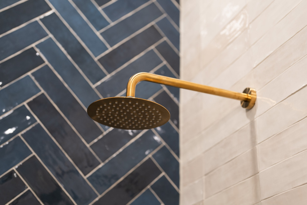Black Alder | Guest Bath + Laundry