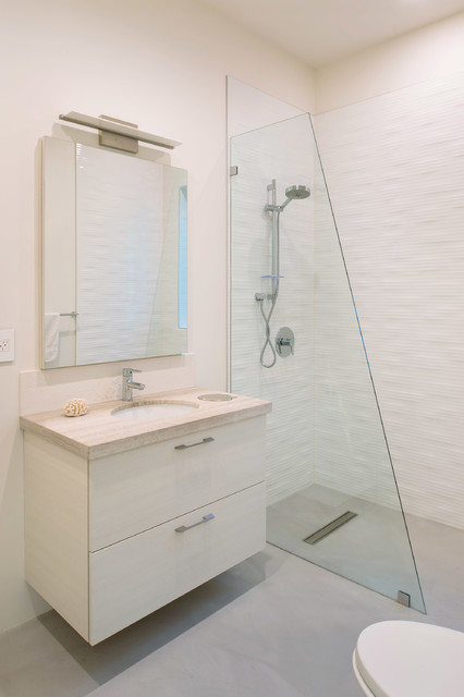 Eclectic Oceanfront contemporary-bathroom