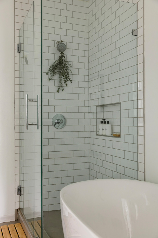 Primary en-suit spa bathroom