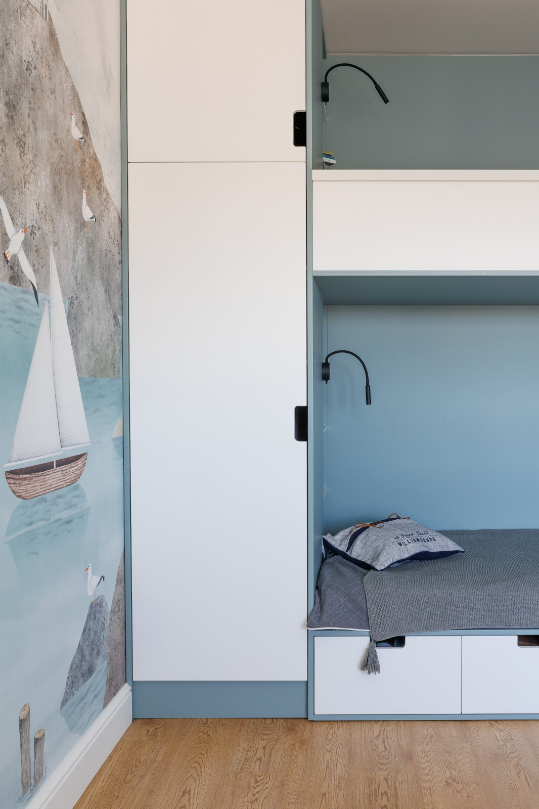 Трешка для молодой пары с двумя детьми