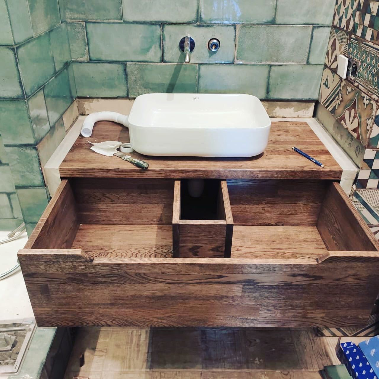 Элементы для ванных и прачечных комнат