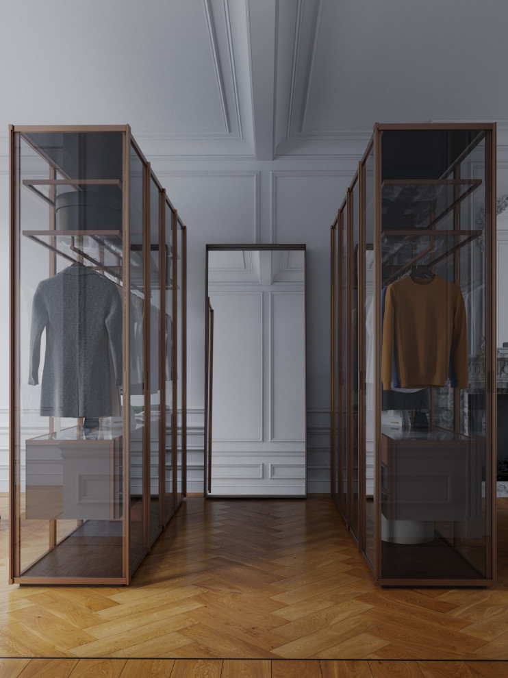 Esempio di uno spazio per vestirsi unisex minimalista di medie dimensioni con ante di vetro, ante marroni, pavimento in legno massello medio, pavimento marrone e soffitto ribassato