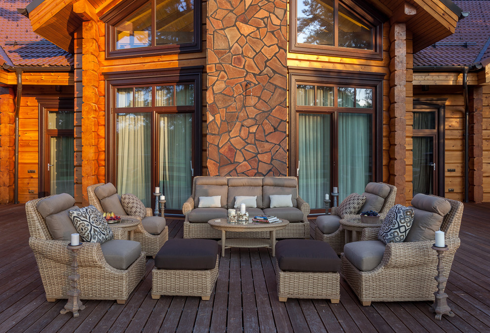 Деревянный дом в классическом стиле