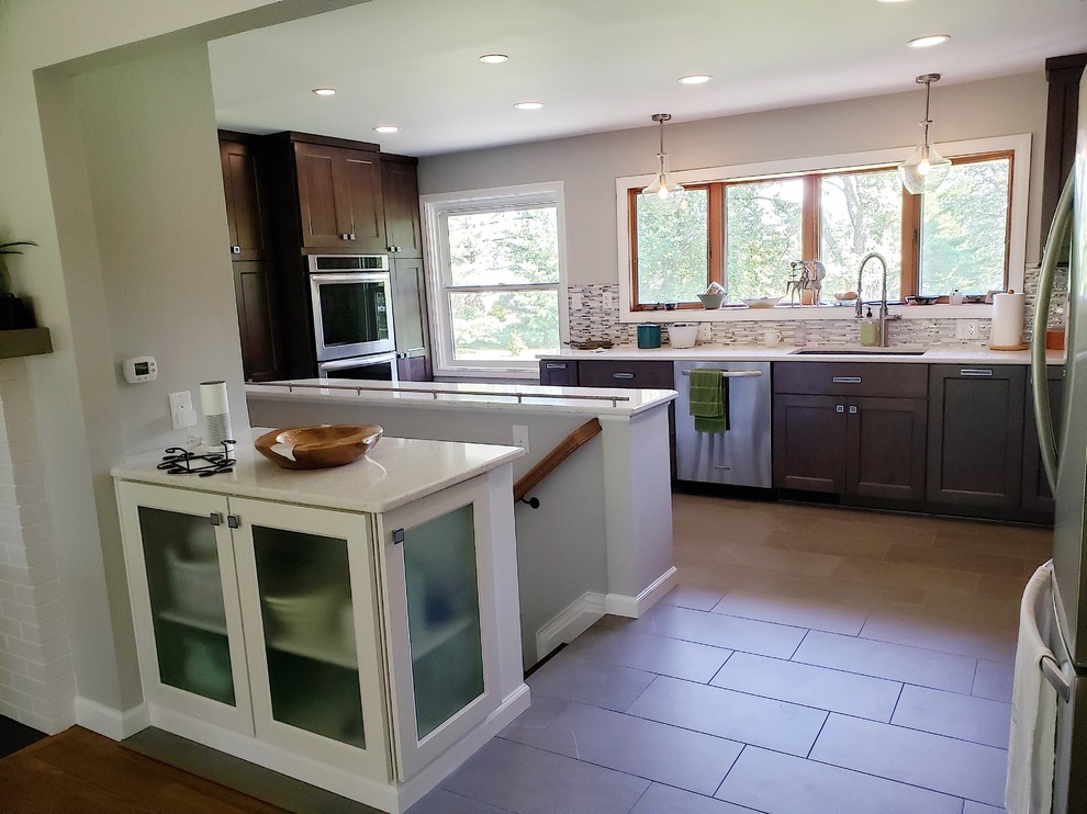 Inspiration for a transitional kitchen remodel in Cincinnati