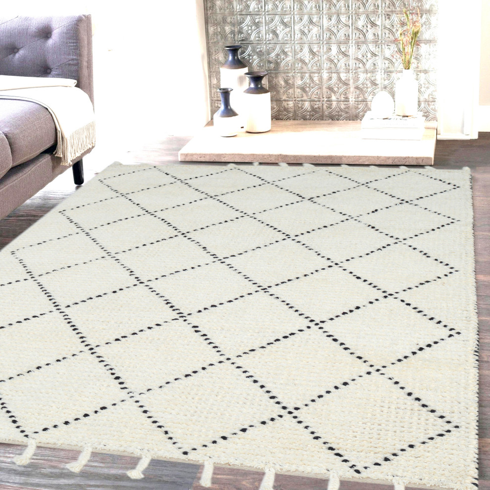 Celestial Ivory And Black Area Rug, 5'x8'