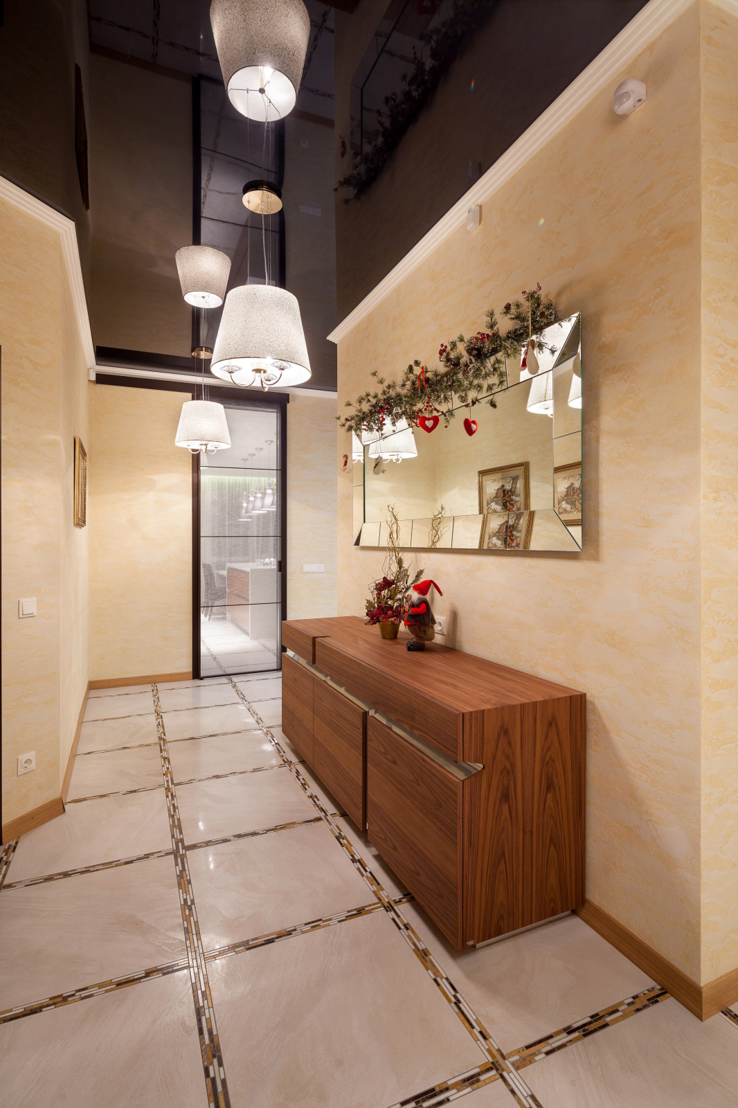 Шестикомнатная квартира в Нижнем Новгороде, 270 кв.м.