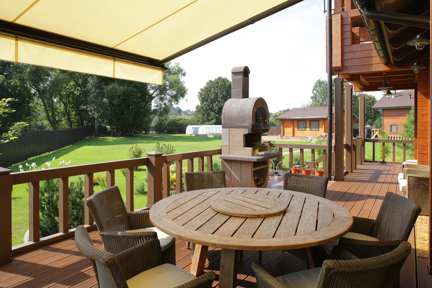 Терраса и дом