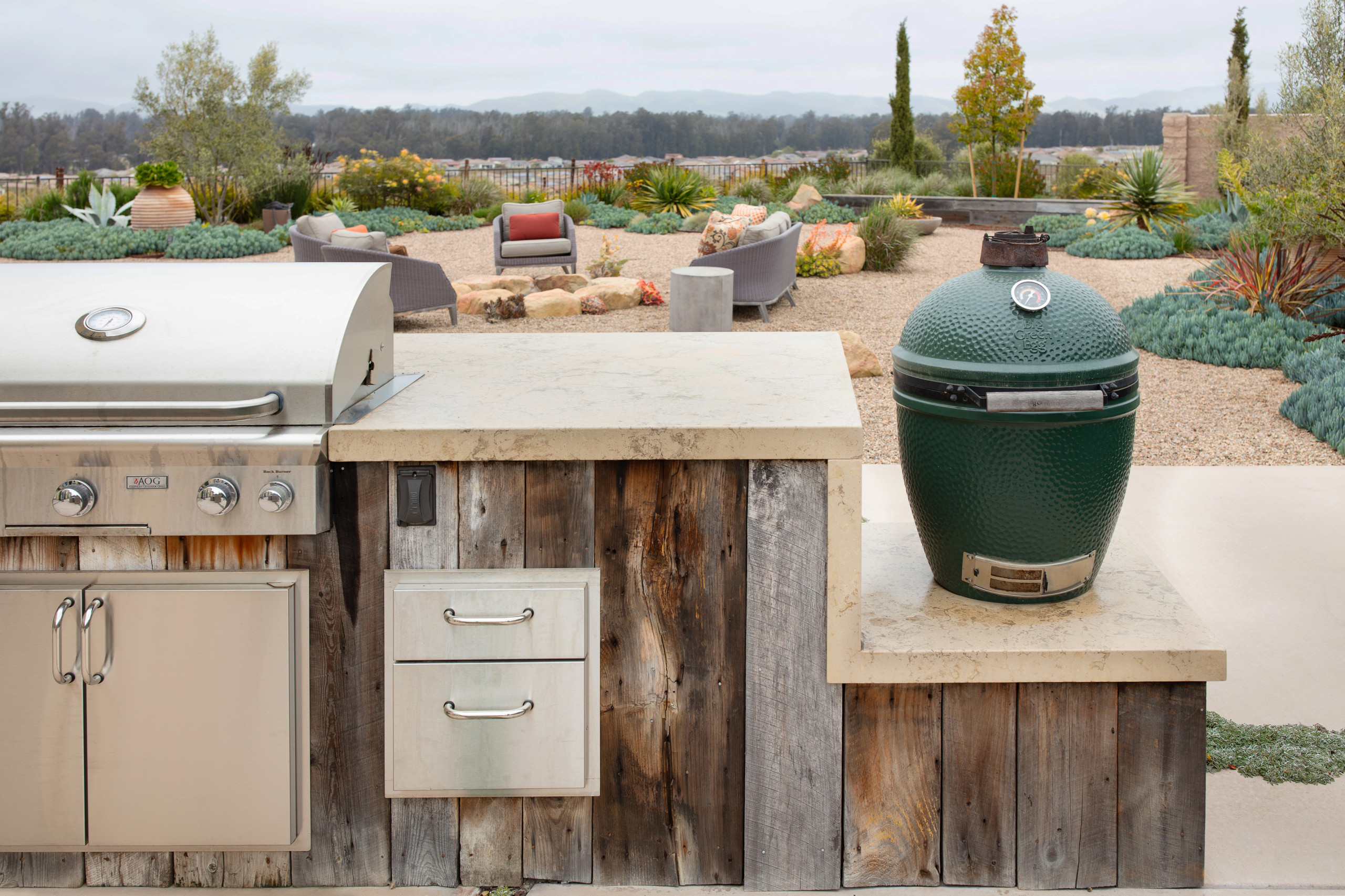 Trilogy Landscape and Outdoor Kitchen
