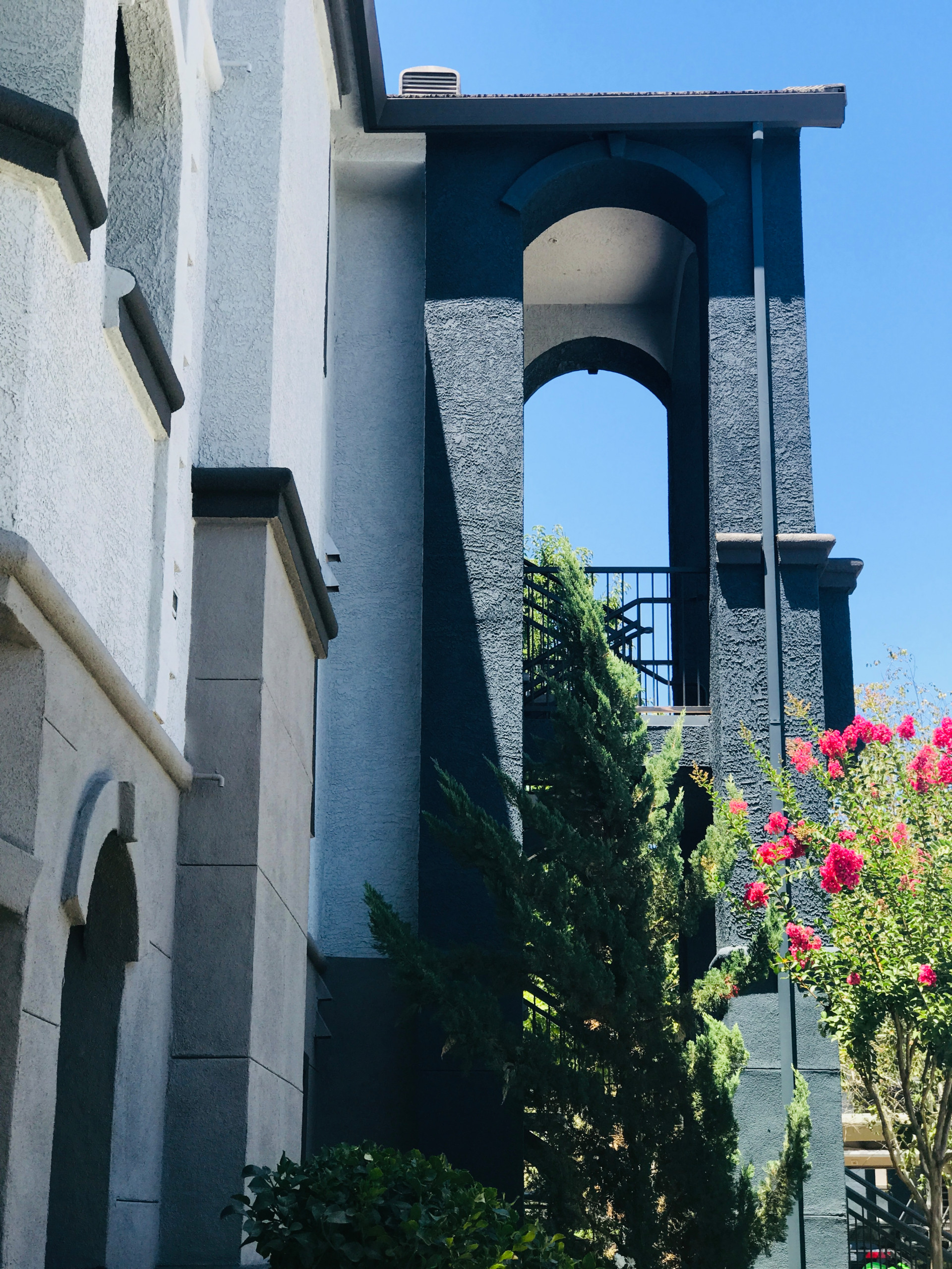 HOSPITALITY, MULTI-FAMILY + MODEL HOMES