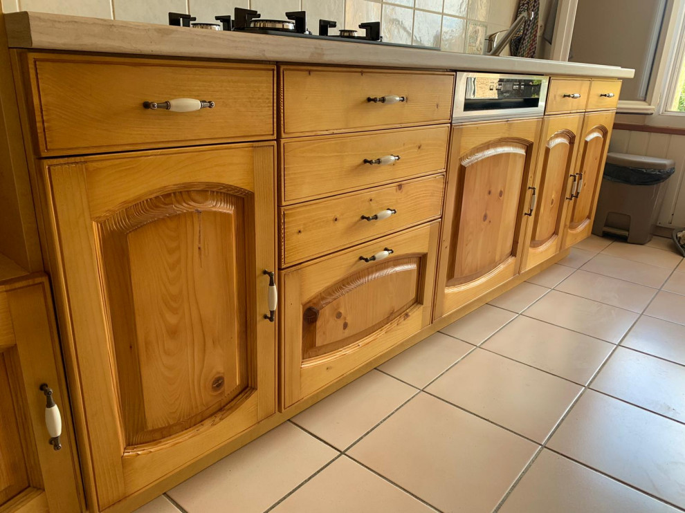 Restauration d'une cuisine en sapin / Refinishing pinewood kitchen Farmhouse