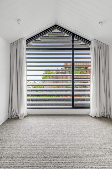 LYGON contemporary-bedroom