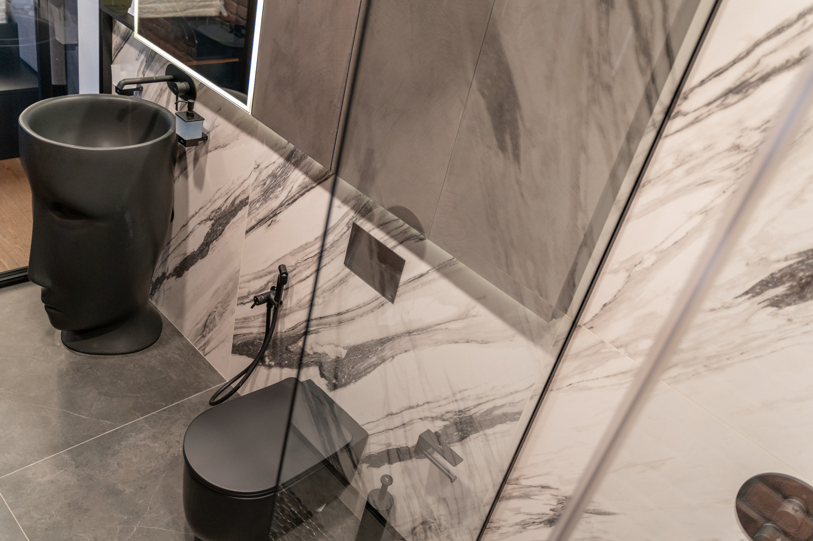 Брутальный интерьер аппартамоентов в ЖК Резиденции Архитекторов