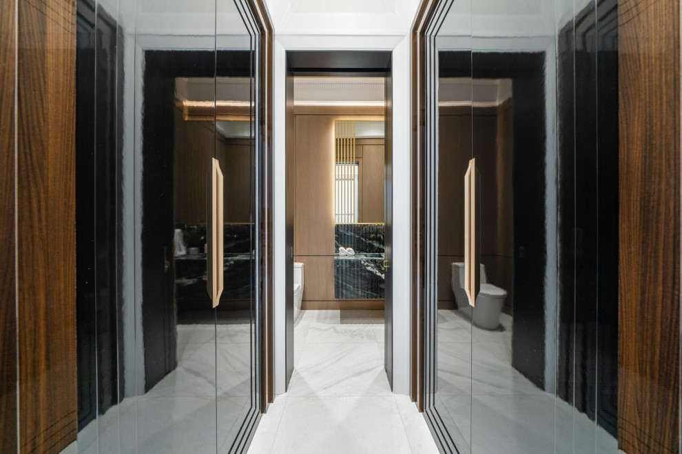 Home design - transitional home design idea in Toronto
