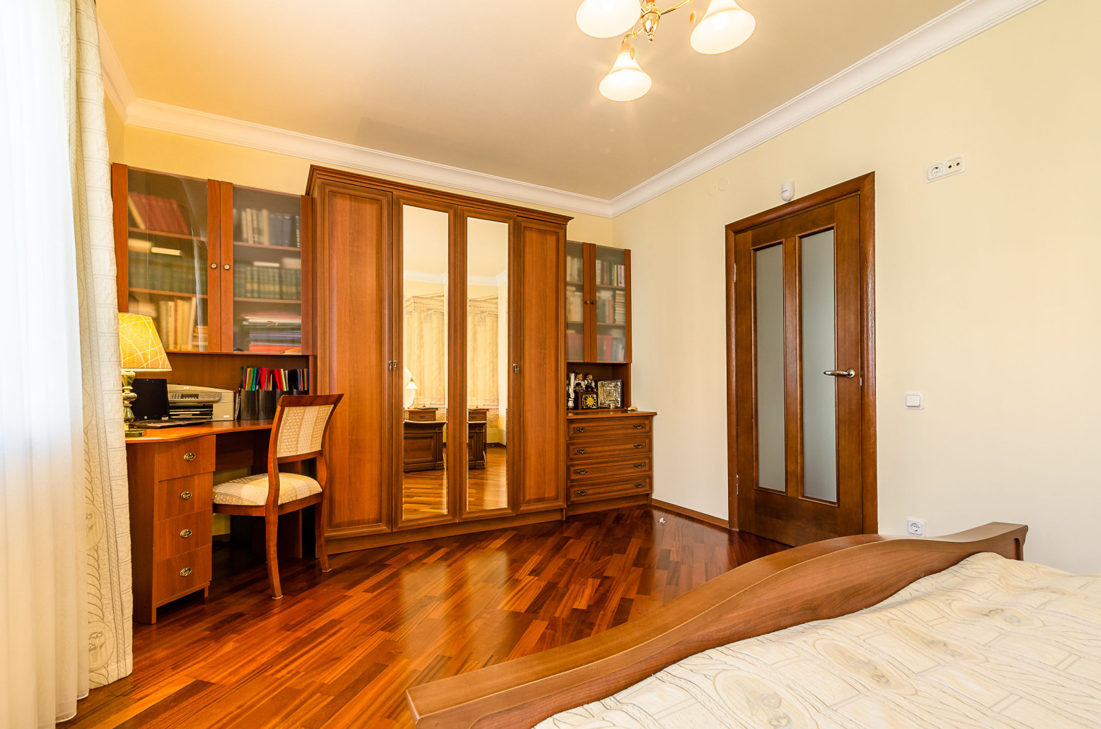 Двухкомнатная квартира в классическом стиле  и ароматом кофе.Съемка для продажи.