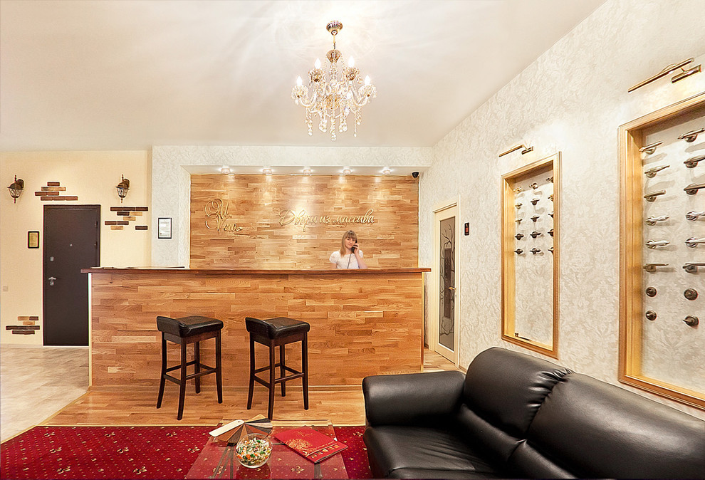 Alvero doors in details