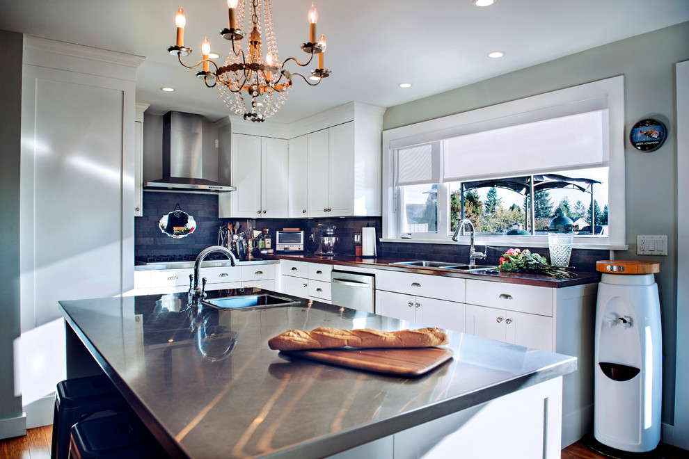 Inspiration for a transitional kitchen remodel in Vancouver