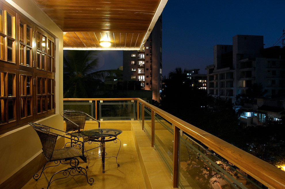 This is an example of an Indian terrace & balcony in Mumbai.