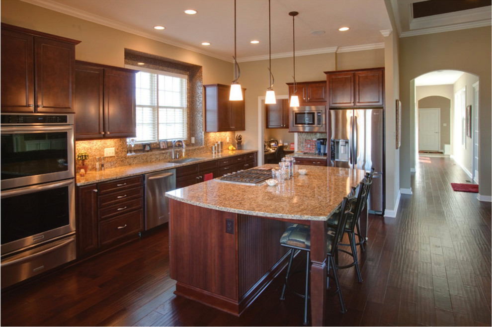 Kitchen - transitional kitchen idea in Indianapolis