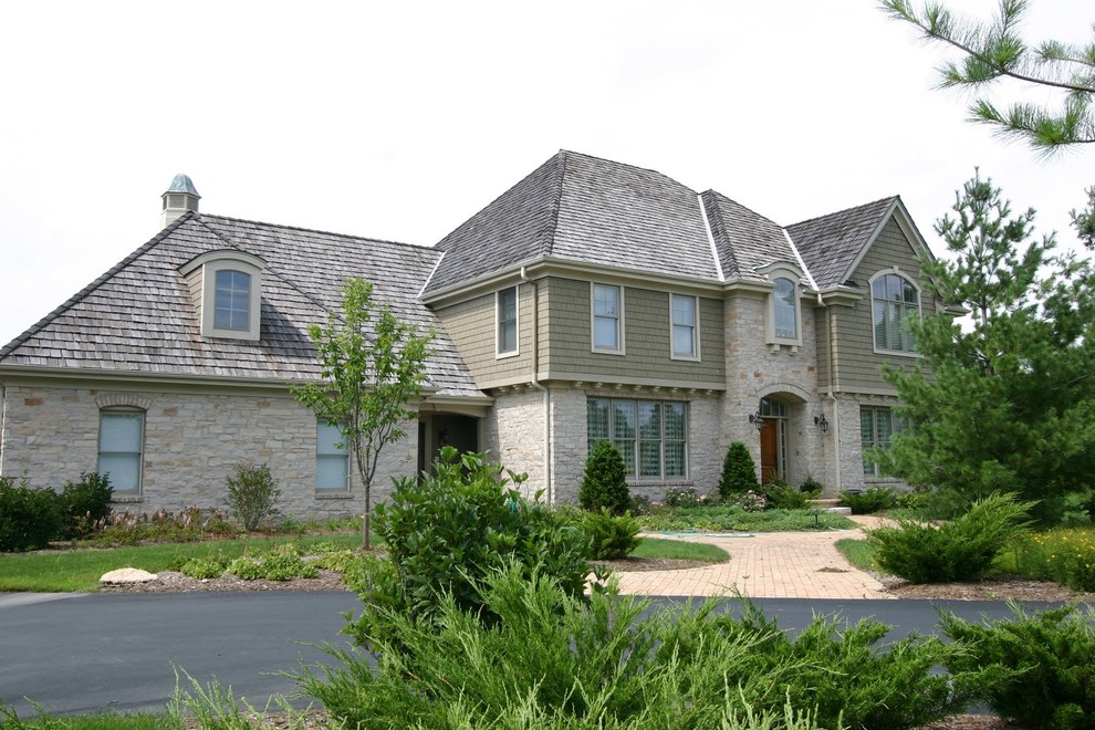 Inspiration for a timeless exterior home remodel in Milwaukee