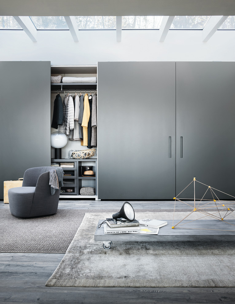 Design ideas for a contemporary storage and wardrobe in Buckinghamshire.