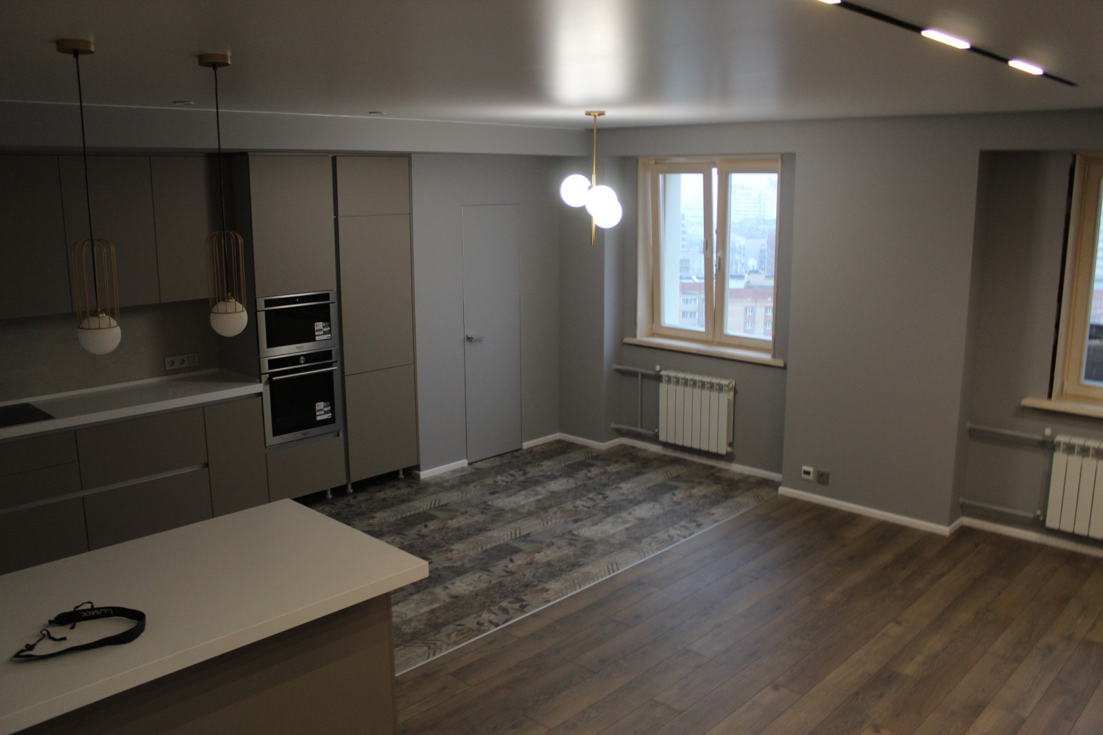 Четырехкомнатная в центре под ключ по дизайн-проекту