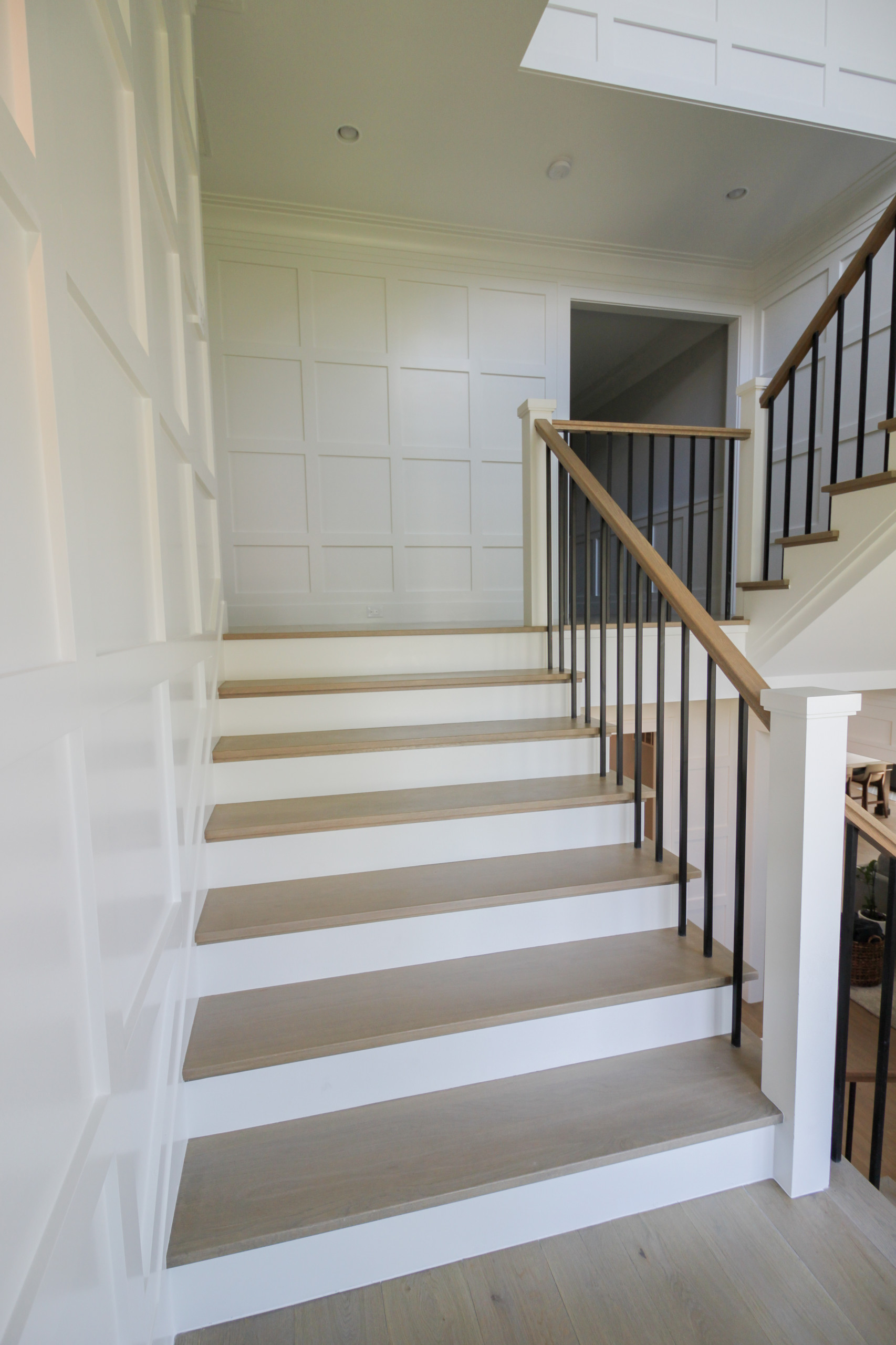 87_Welcoming and Functional Contemporary U-shaped Staircase, Arlington, VA 22207