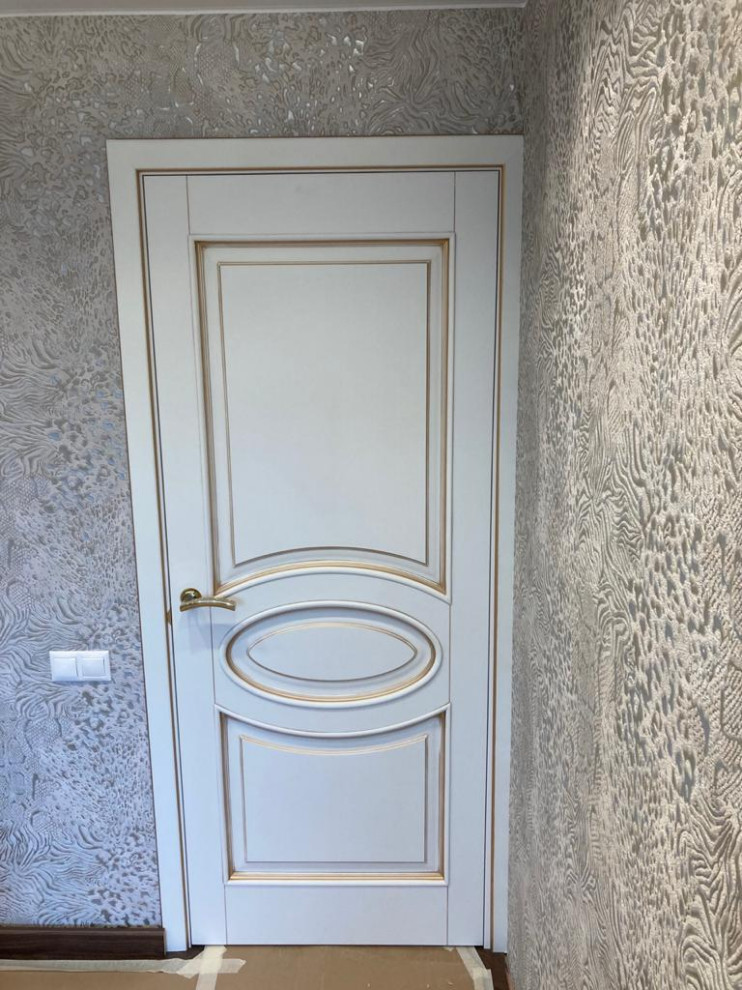 Двери из массива (фото работ с нескольких объектов)