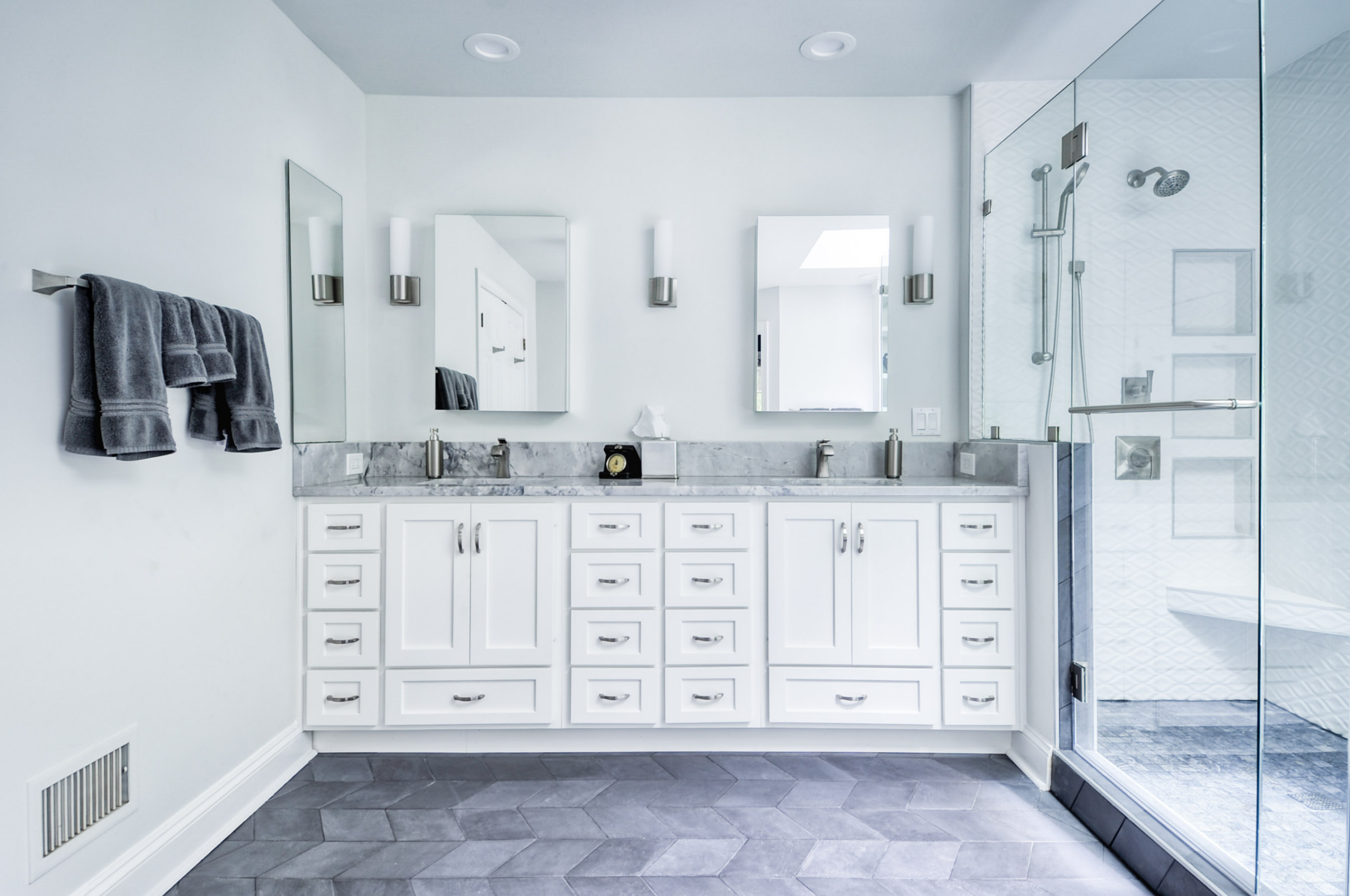 Luxery Black, White and Blue-Gray Massachusetts Master Bath.