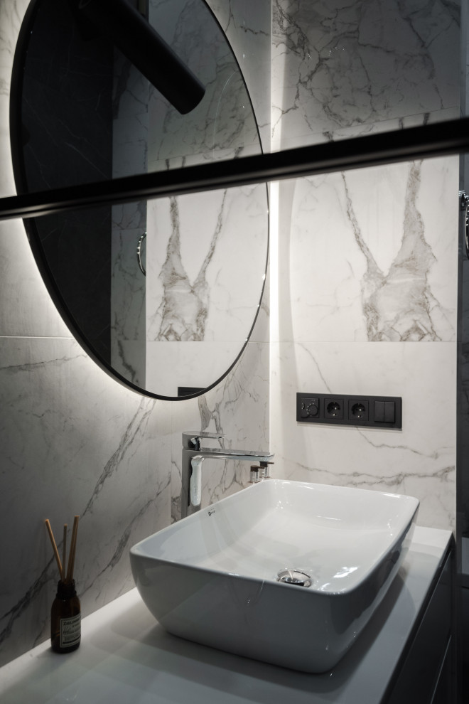 Просторная квартира в серых цветах