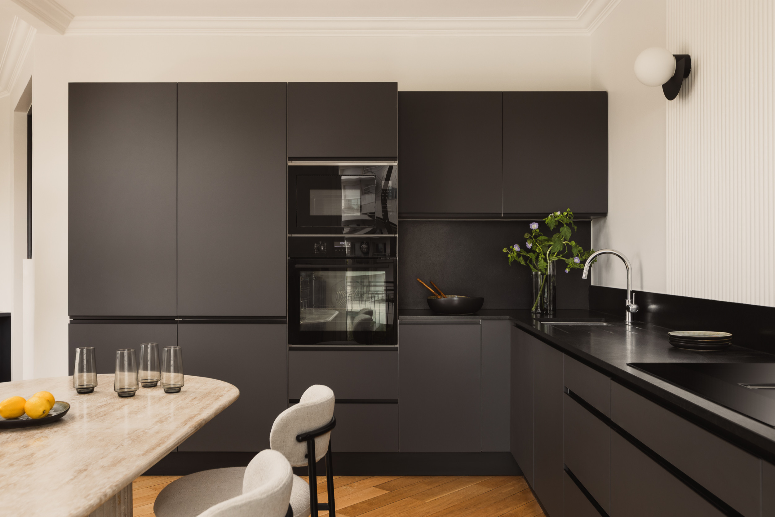 Circulations, courbes et nouvelle respiration pour ce 105m2