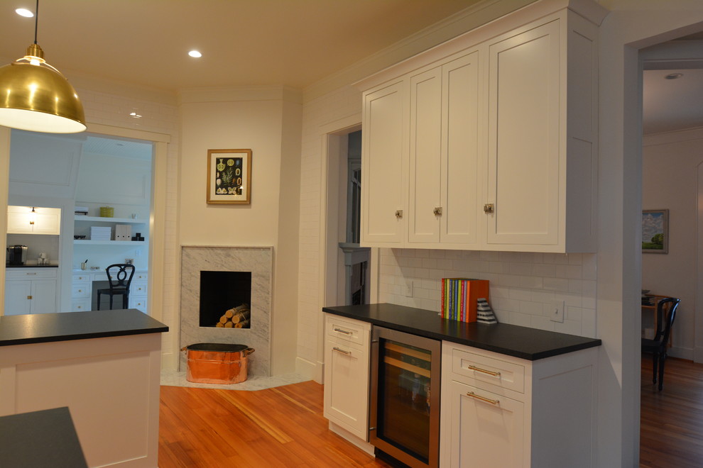 Home design - transitional home design idea in Baltimore