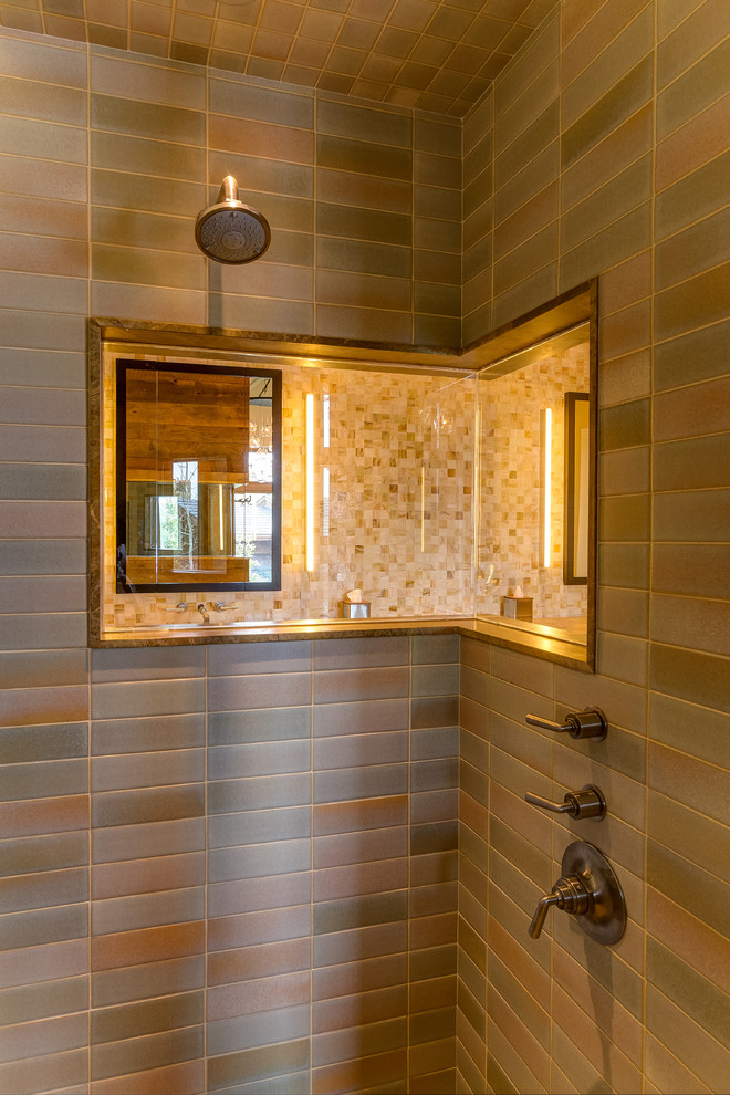 Photo of an eclectic bathroom in Salt Lake City with an alcove shower.
