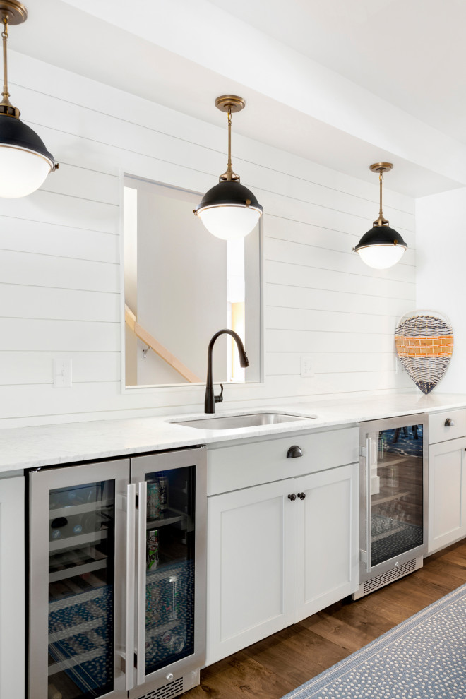 Example of a classic home design design in Minneapolis