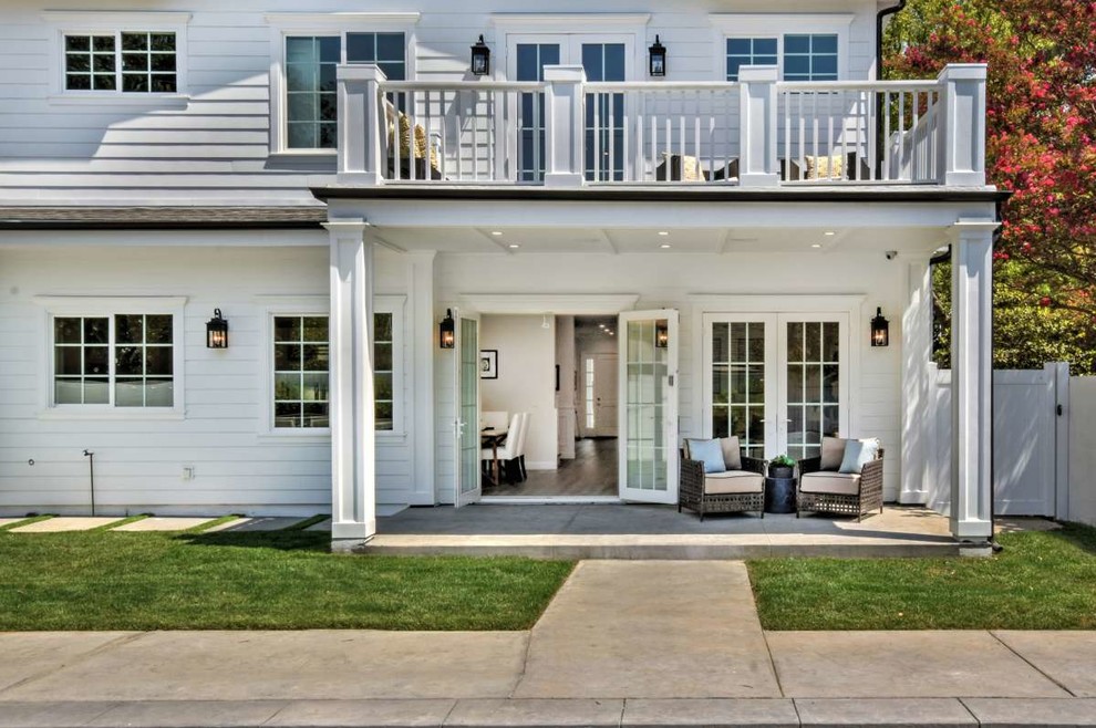 Студио Сити - Лос Анджелес. Дом в стиле кейп-код.