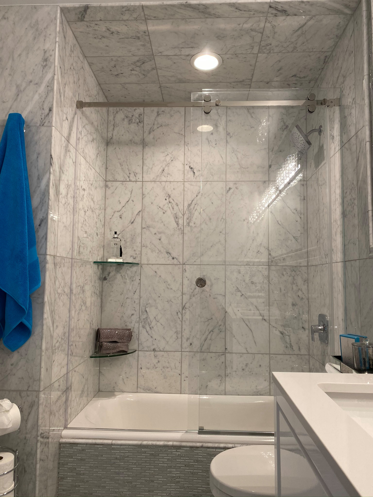 Carrera Marble bathroom