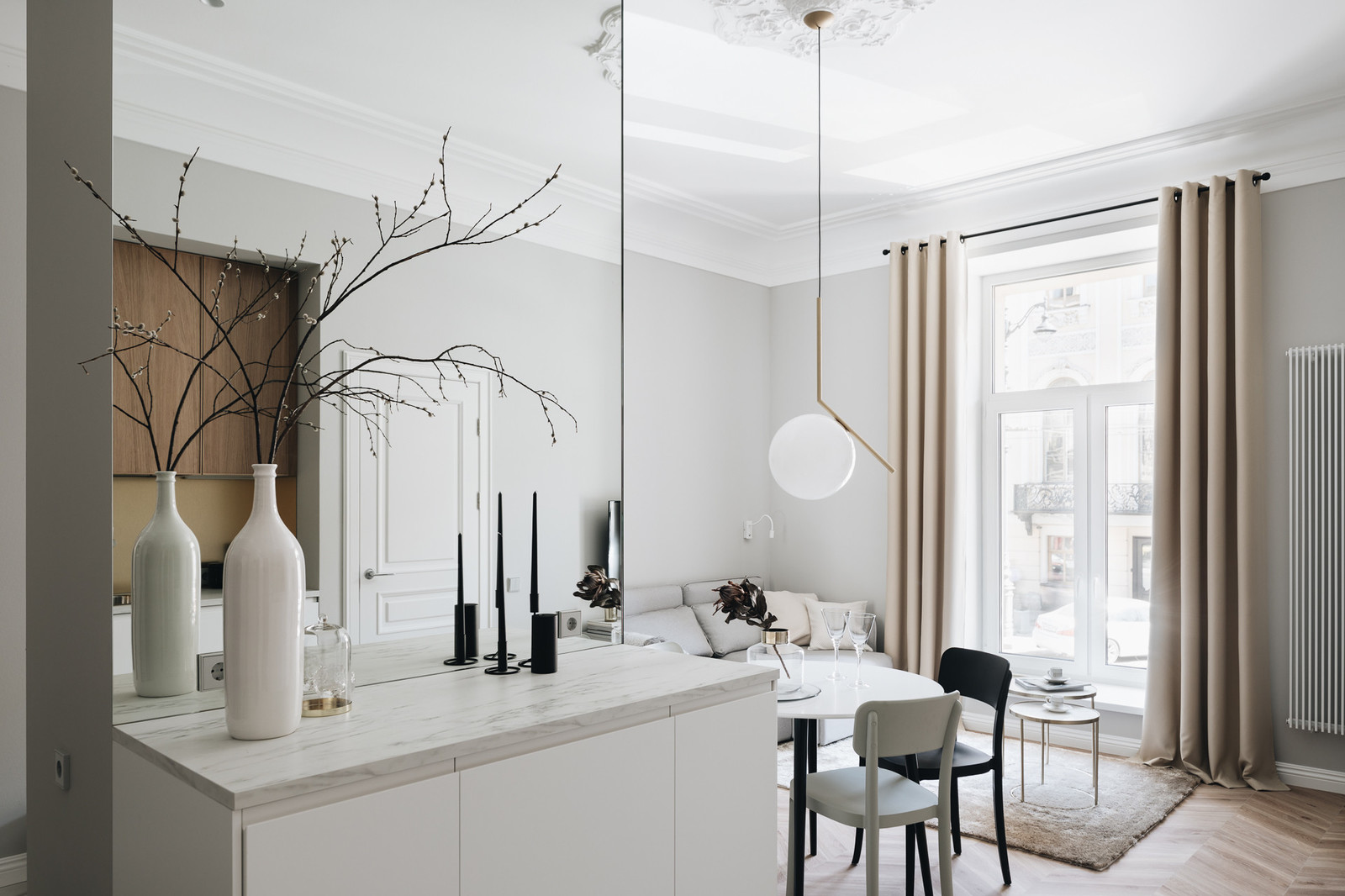 Двухкомнатная квартира в центре Петербурга