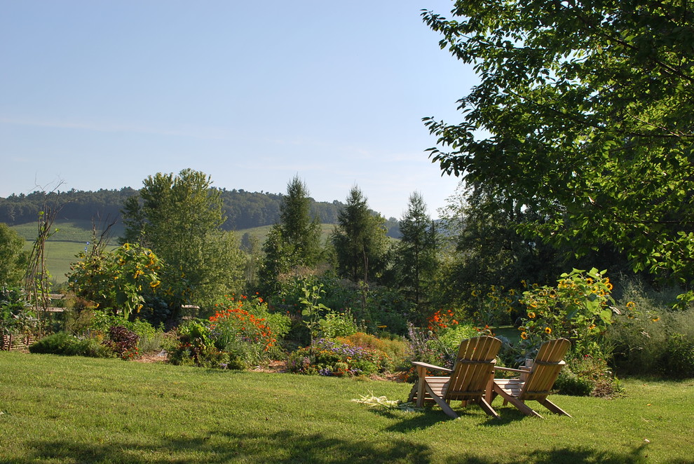 Country Farmhouse Garden