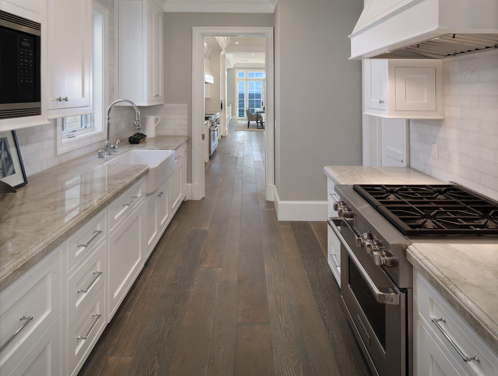Kitchen - transitional kitchen idea in Orange County