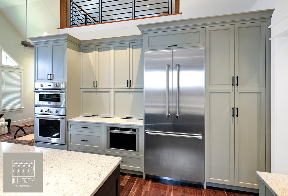 Inspiration for a transitional kitchen remodel in Charleston