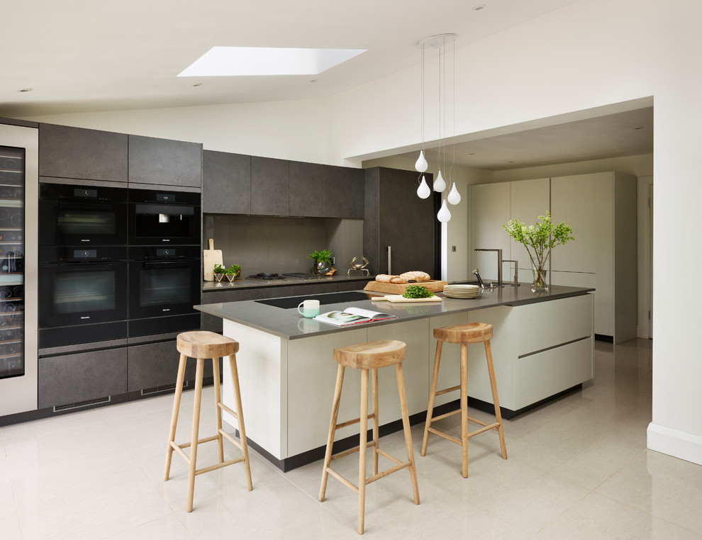 Design ideas for a contemporary kitchen in London.