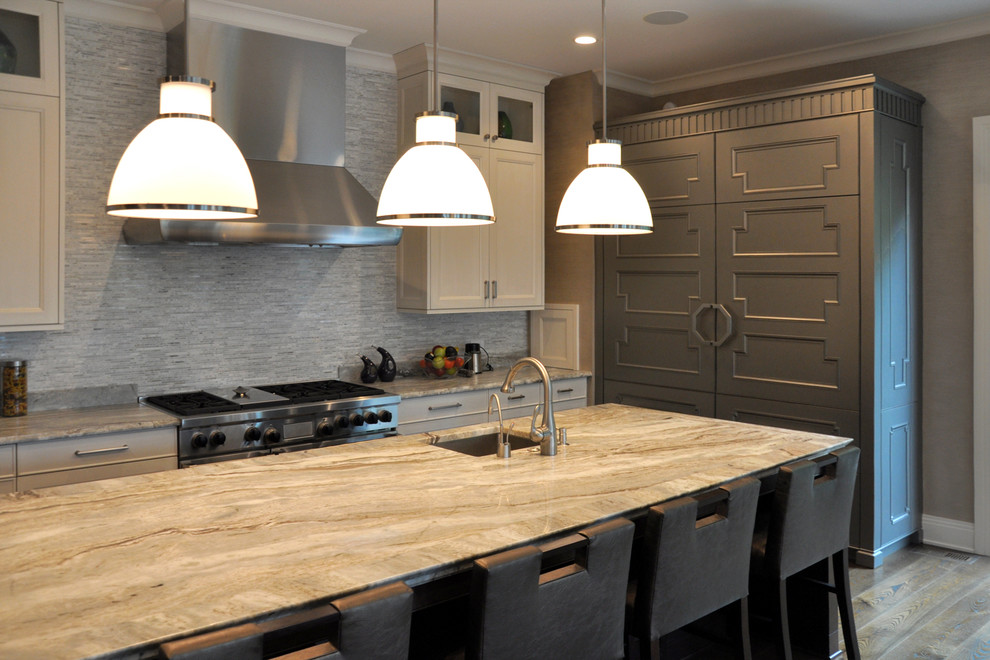 Inspiration for a transitional kitchen remodel in Chicago