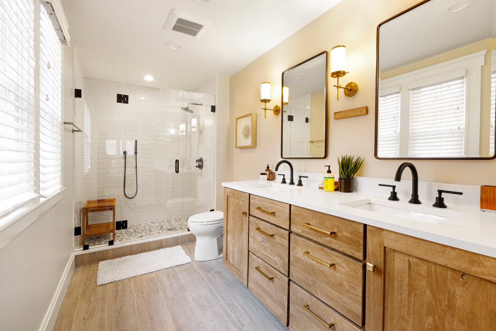 Example of a transitional bathroom design in Boston