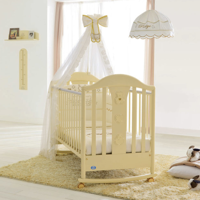 Italian Baby Cot In White Cream Prestige Classic By Pali Italian Baby Cot In White Cream Prestige Classic By Pali